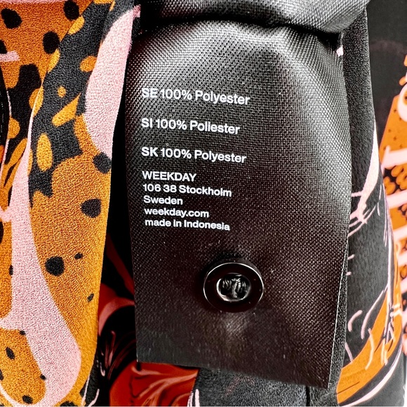 Weekday Sublime Bowe Blouse Small Abstract Print Billowing Sleeve Flowy Colorful - Picture 16 of 16